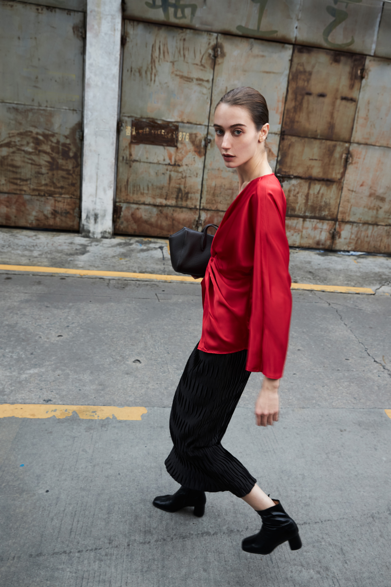Twisted Front Top
