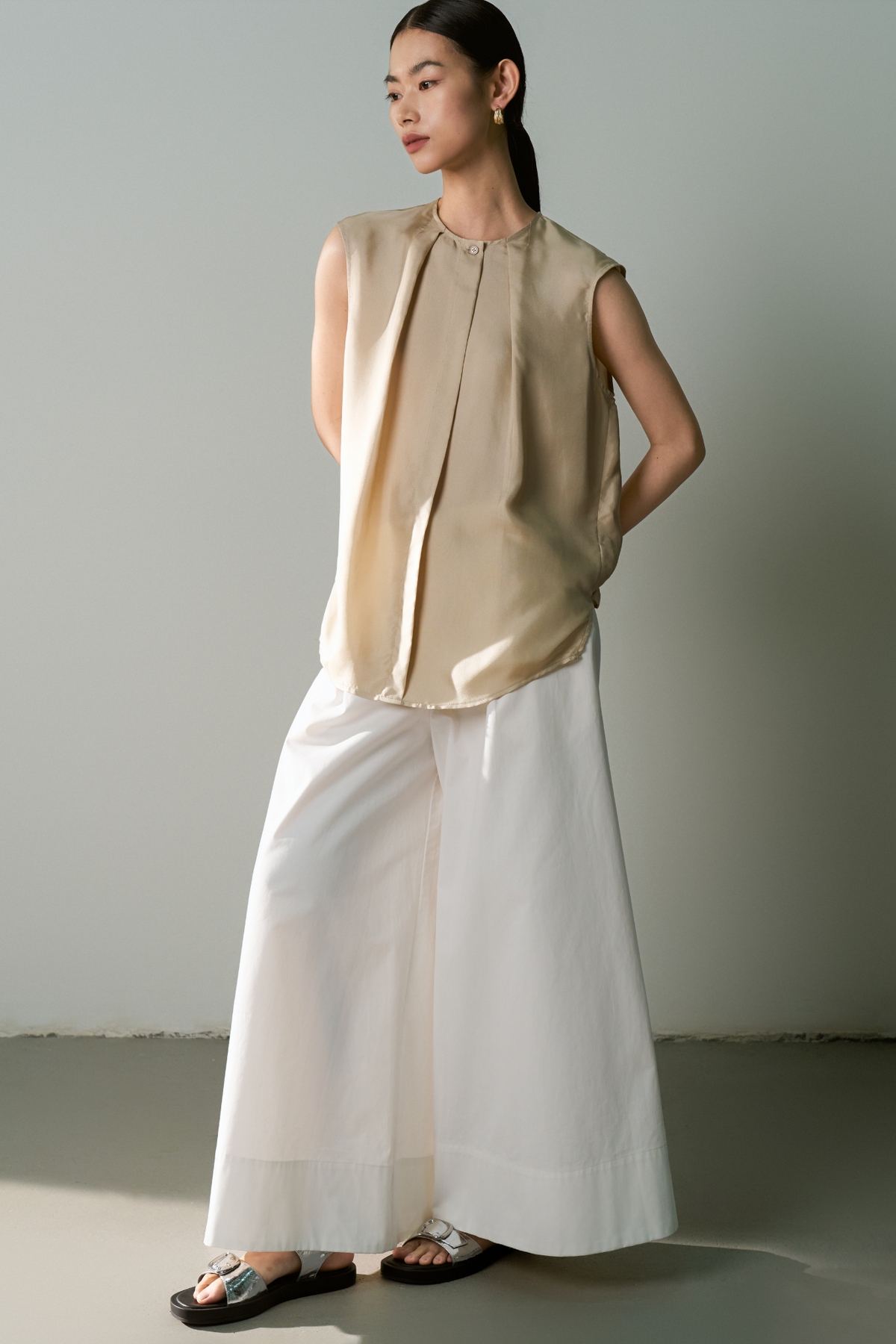 Concealed Placket Top