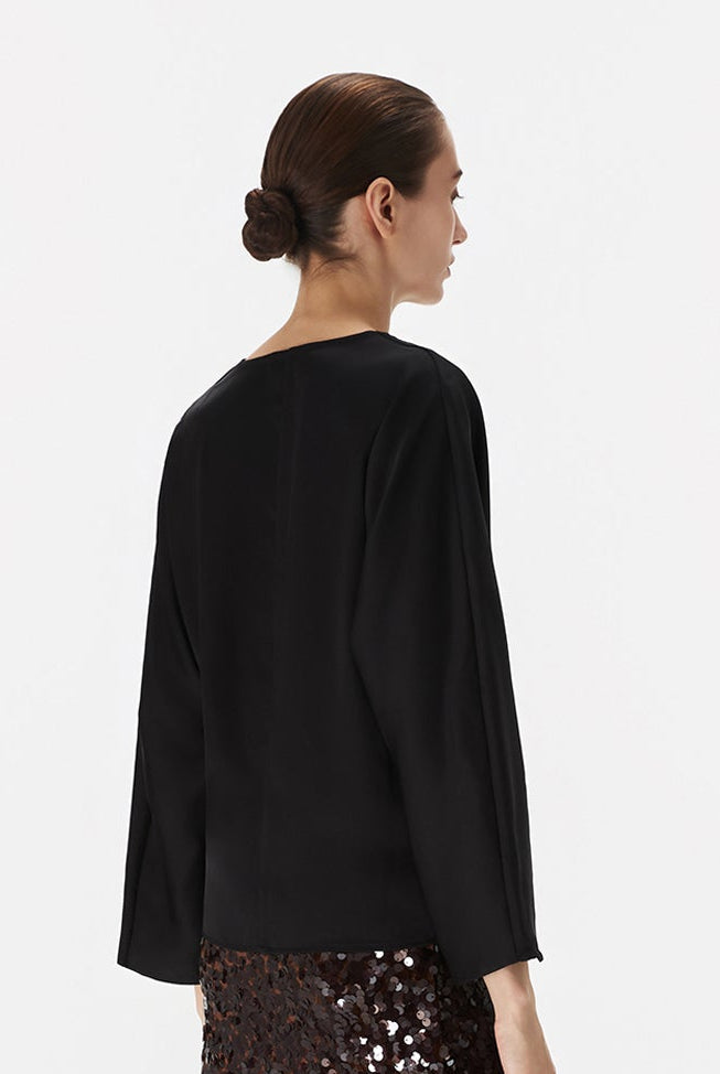 Twisted Front Top
