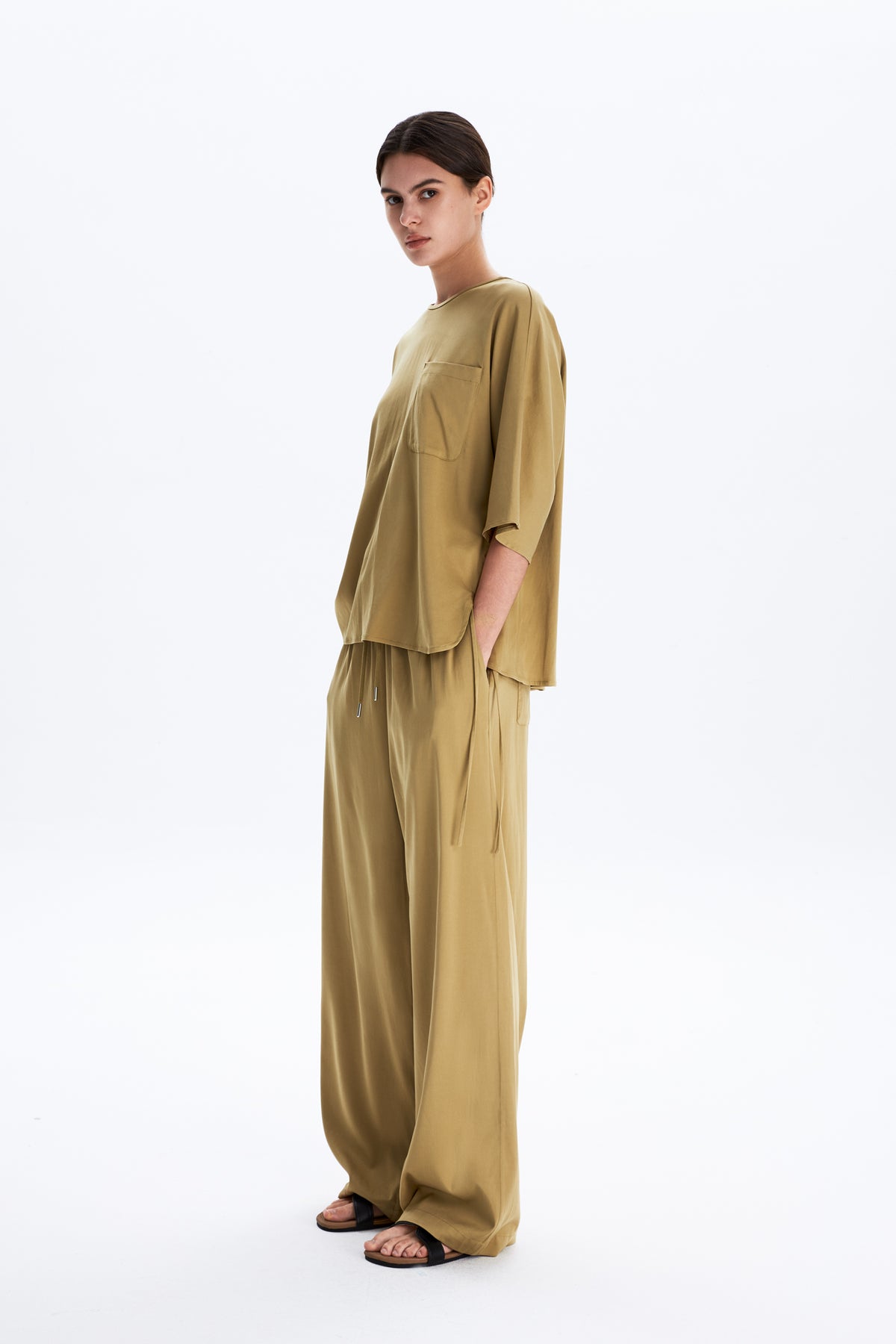 Round Neck Top With Back Opening