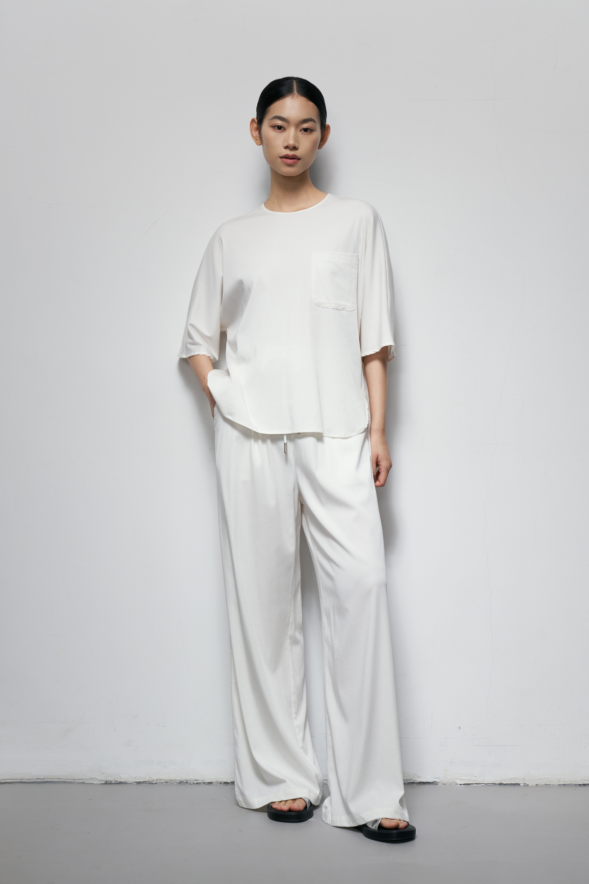 Round Neck Top With Back Opening