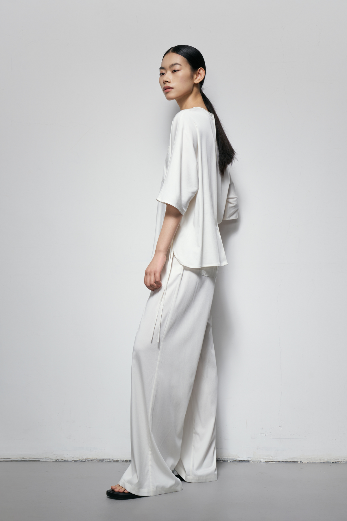 Round Neck Top With Back Opening