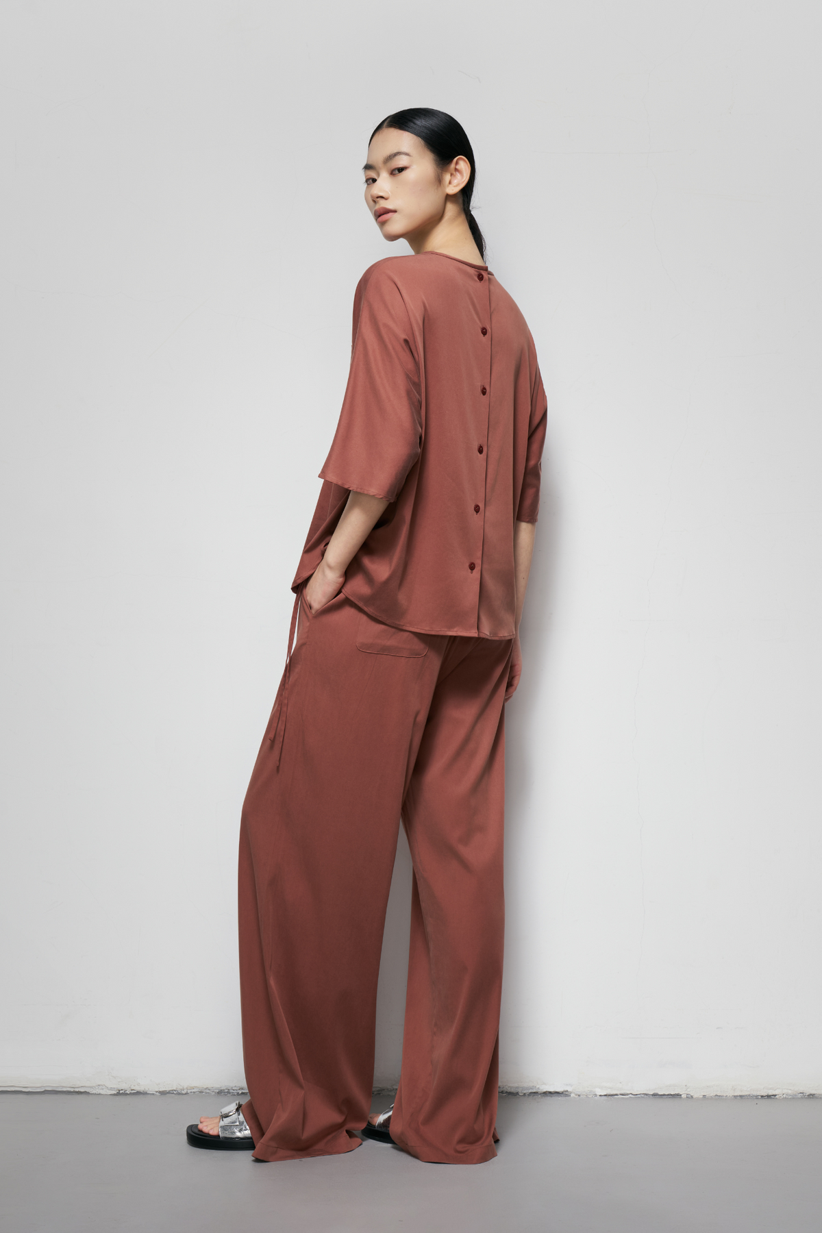 Round Neck Top With Back Opening