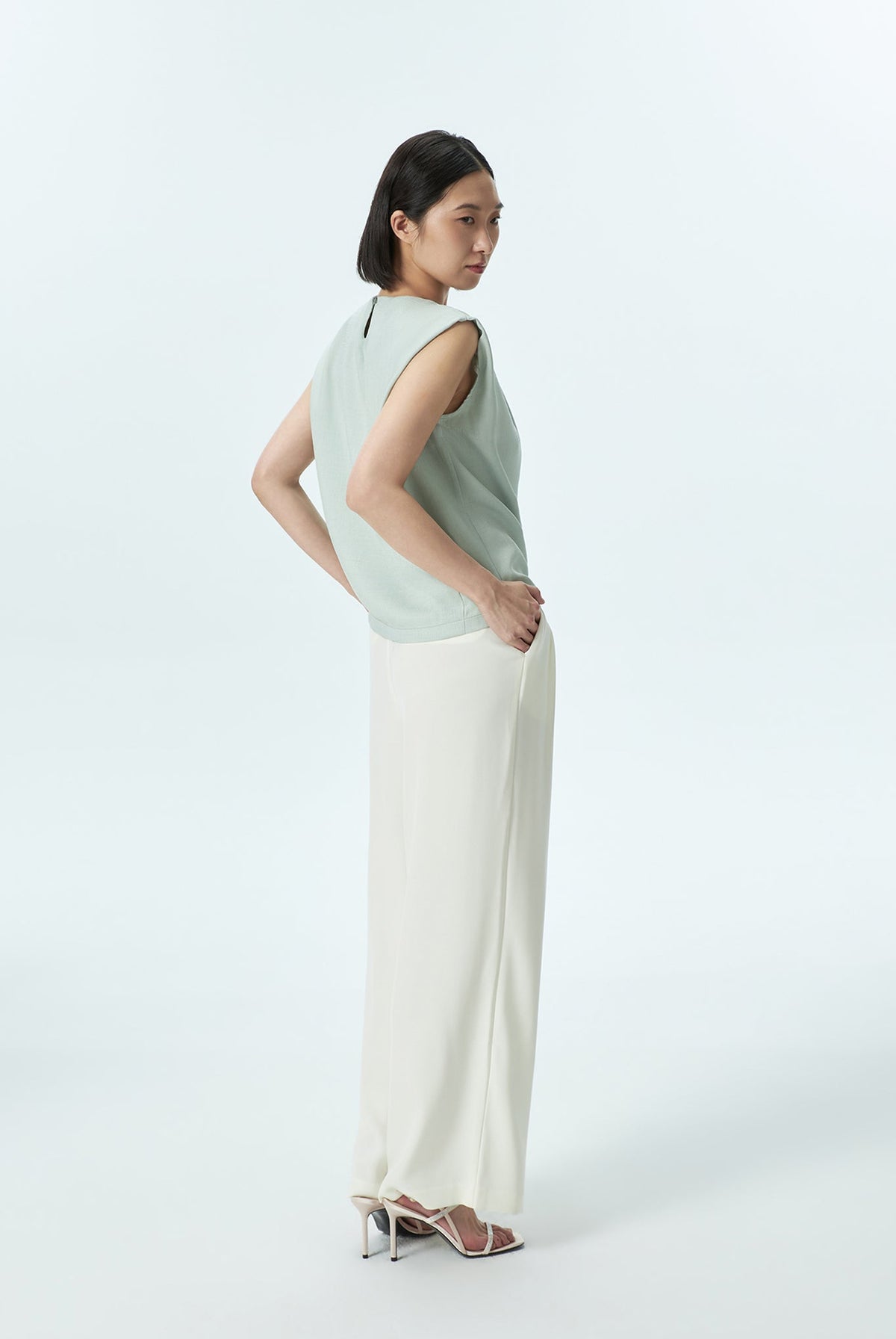 Front Tuck Knot Top