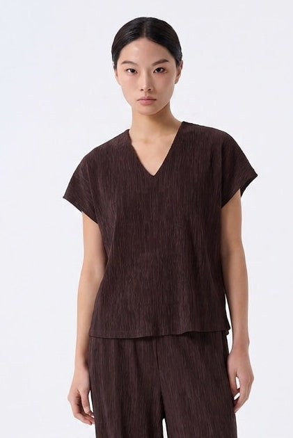 Amara Textured V-Neck Boxy Top