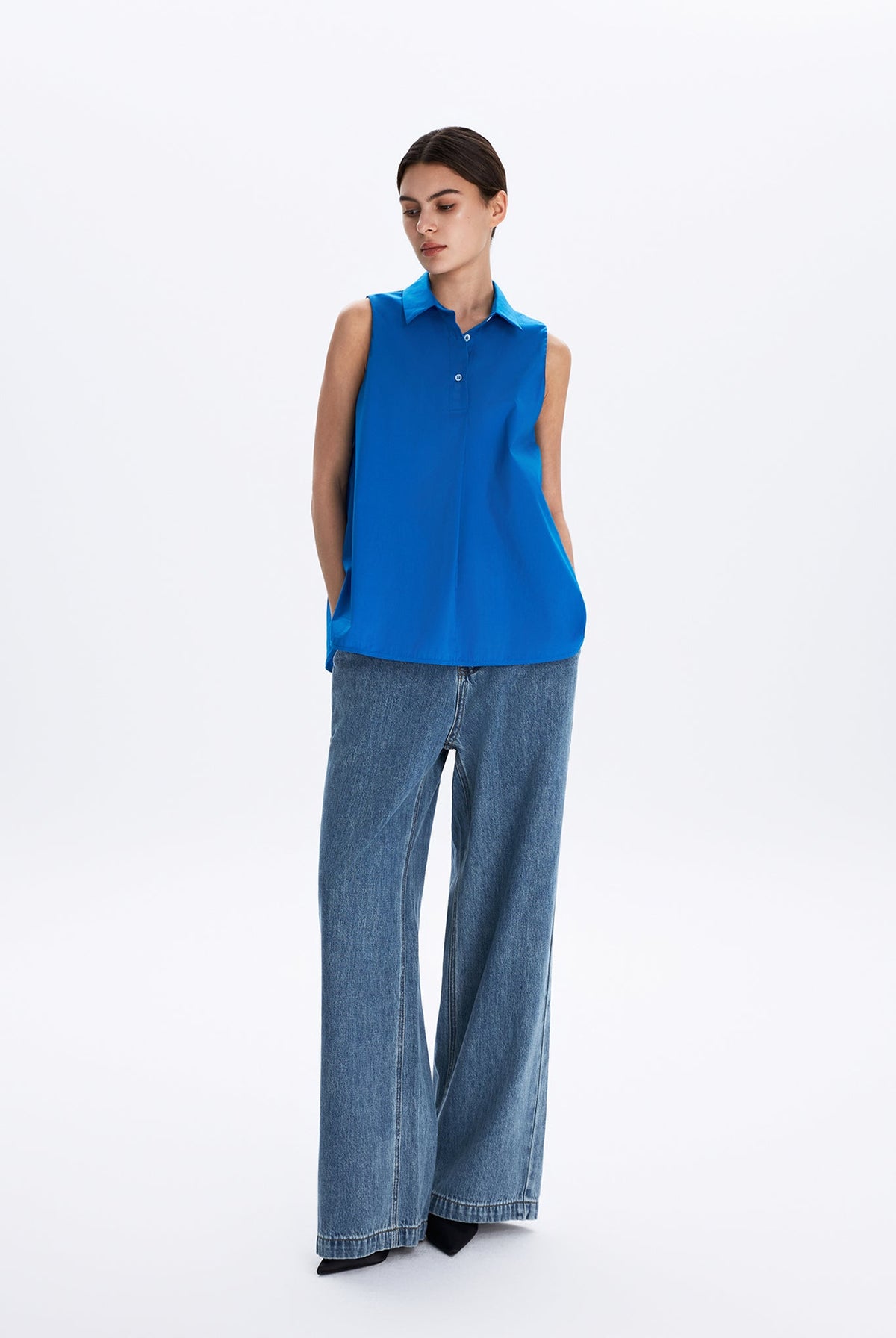 Sleeveless Collared Placket Shirt