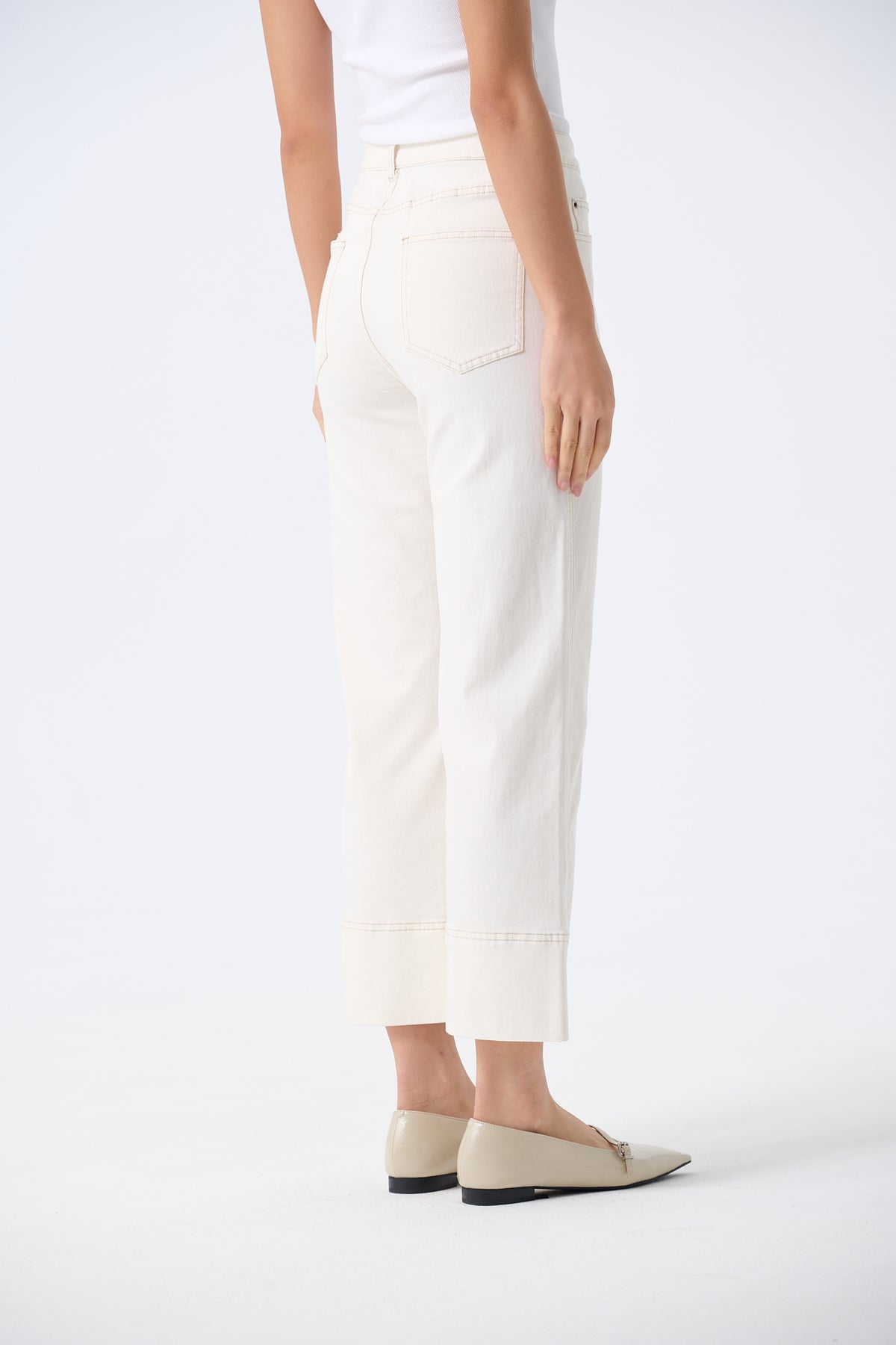 Nadia Capri Style Straight Jeans