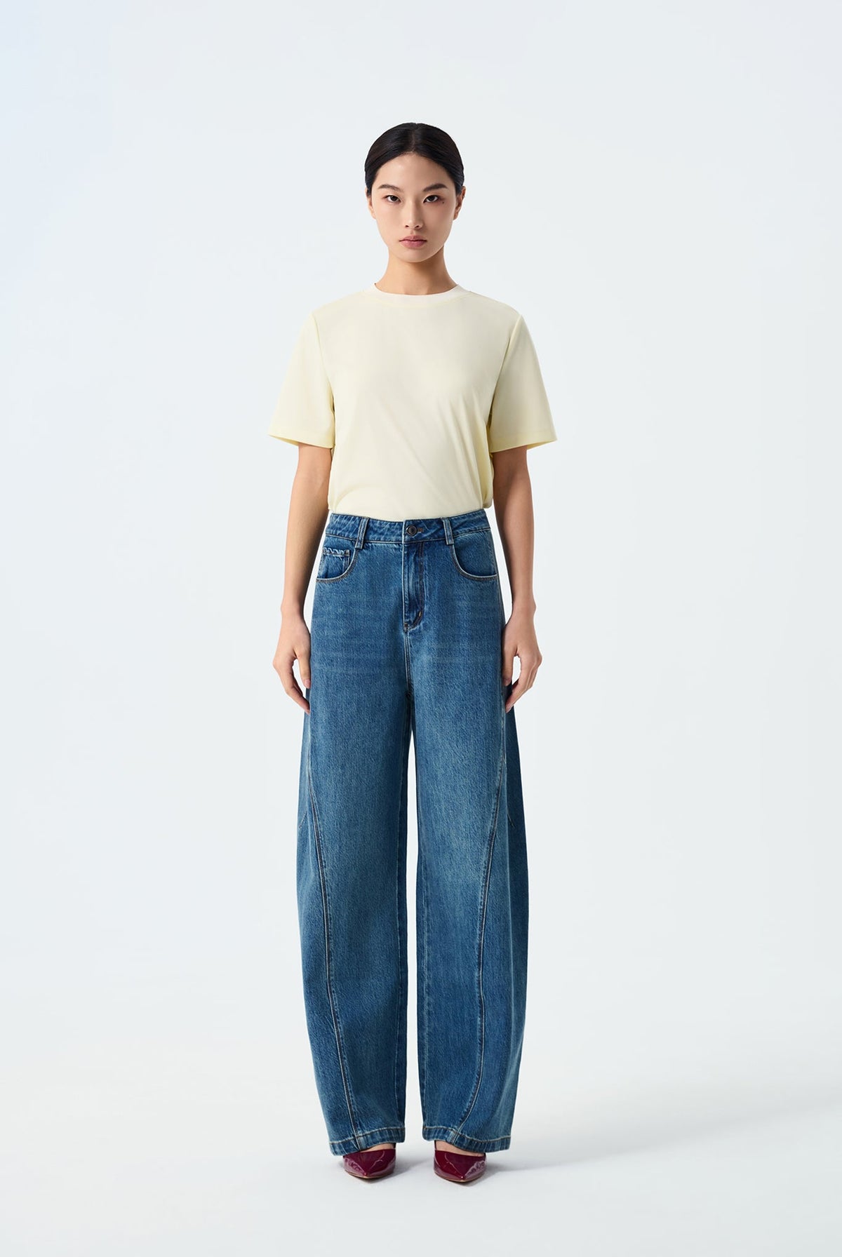 Elyana Barrel Cut Jeans