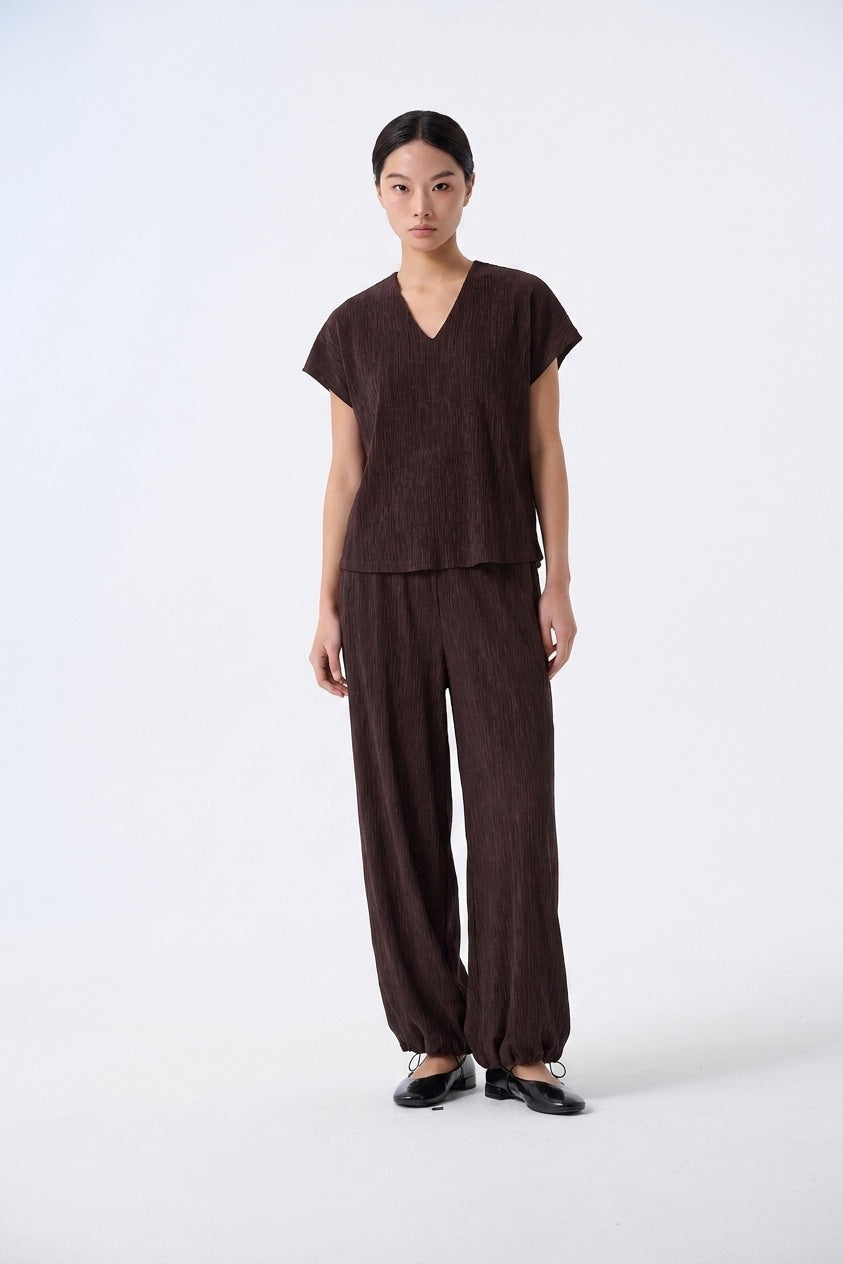 Miles Textured Elastic-Cuff Pants