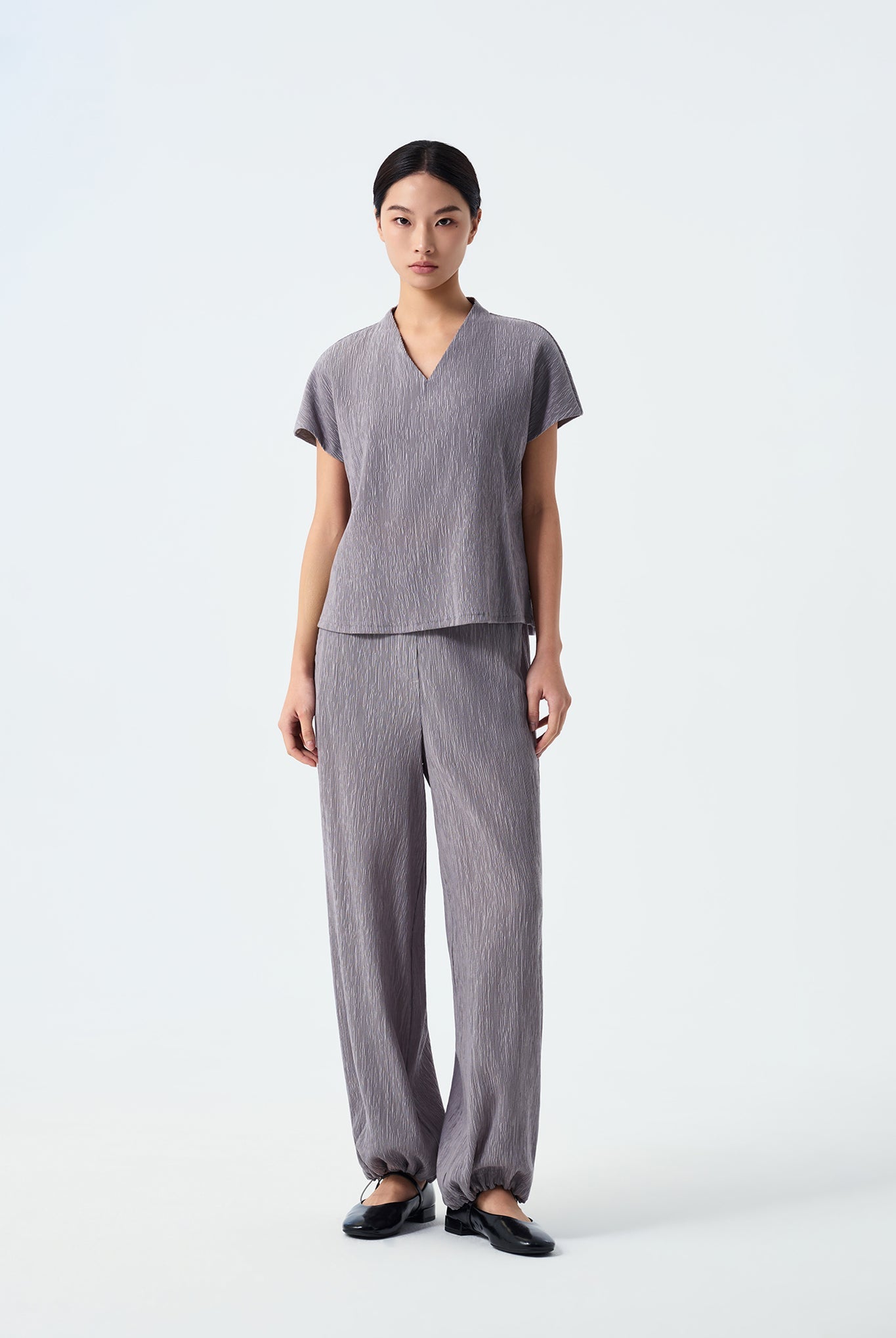 Miles Textured Elastic-Cuff Pants