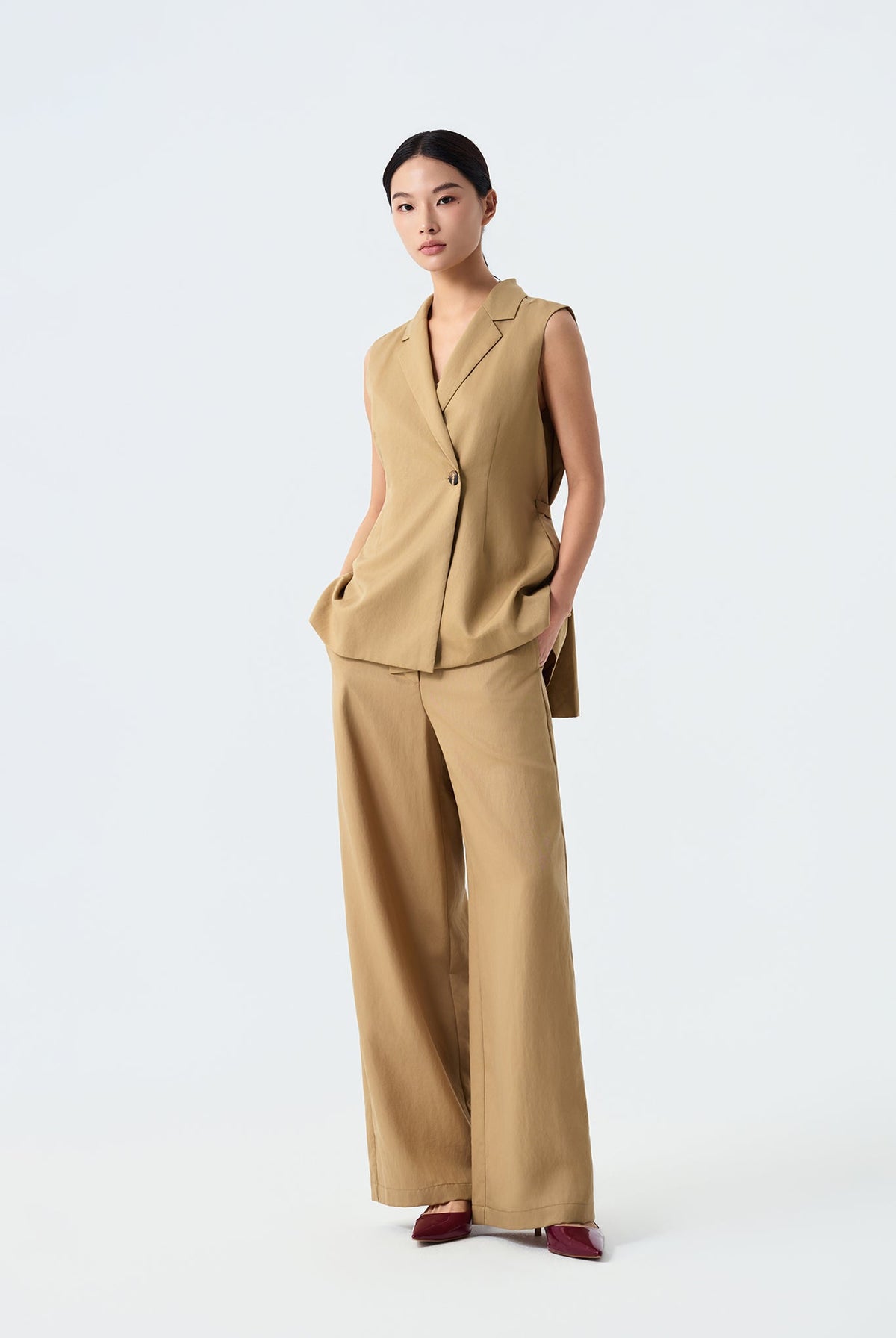 Estella Wide Leg Pleated Pants