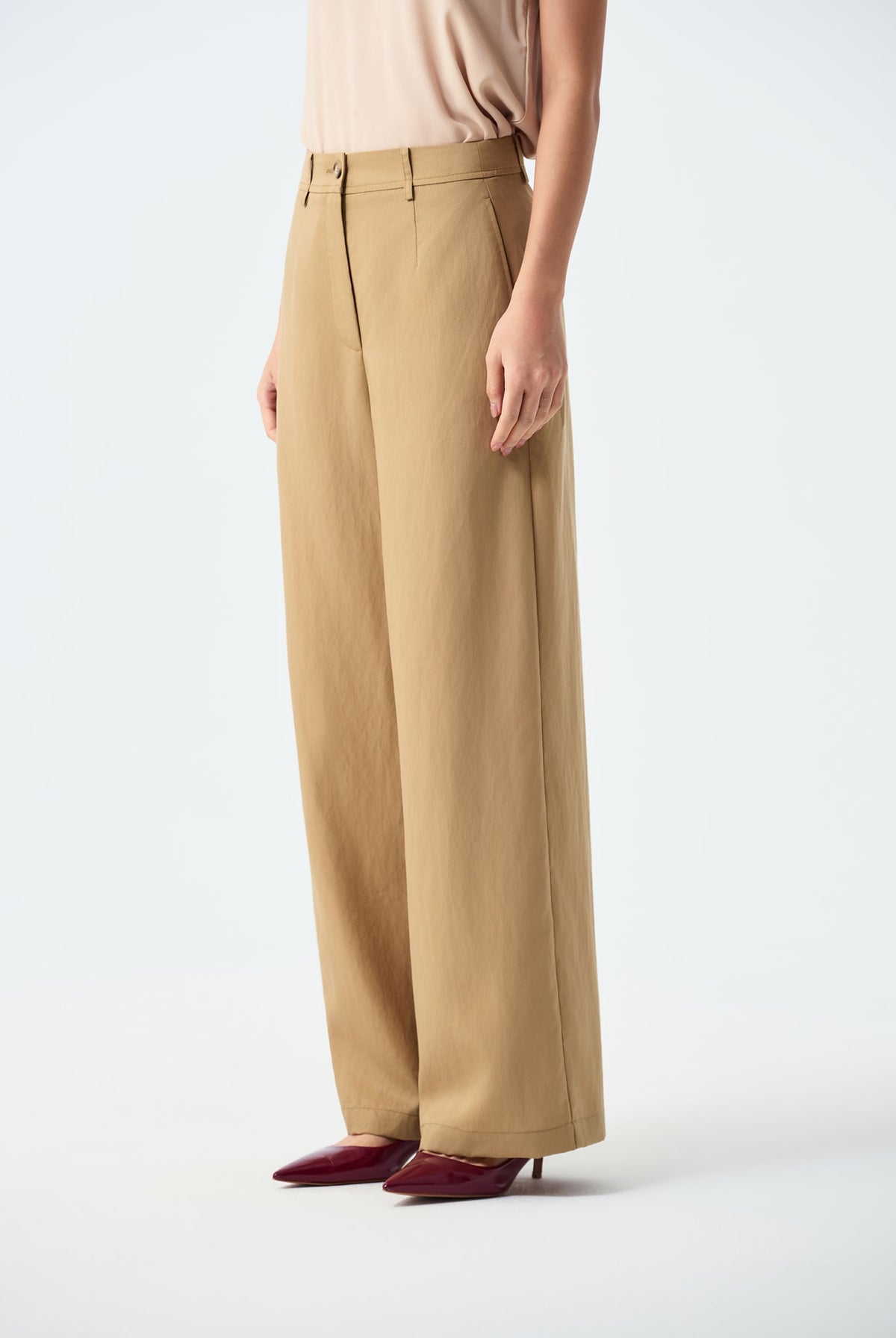 Estella Wide Leg Pleated Pants