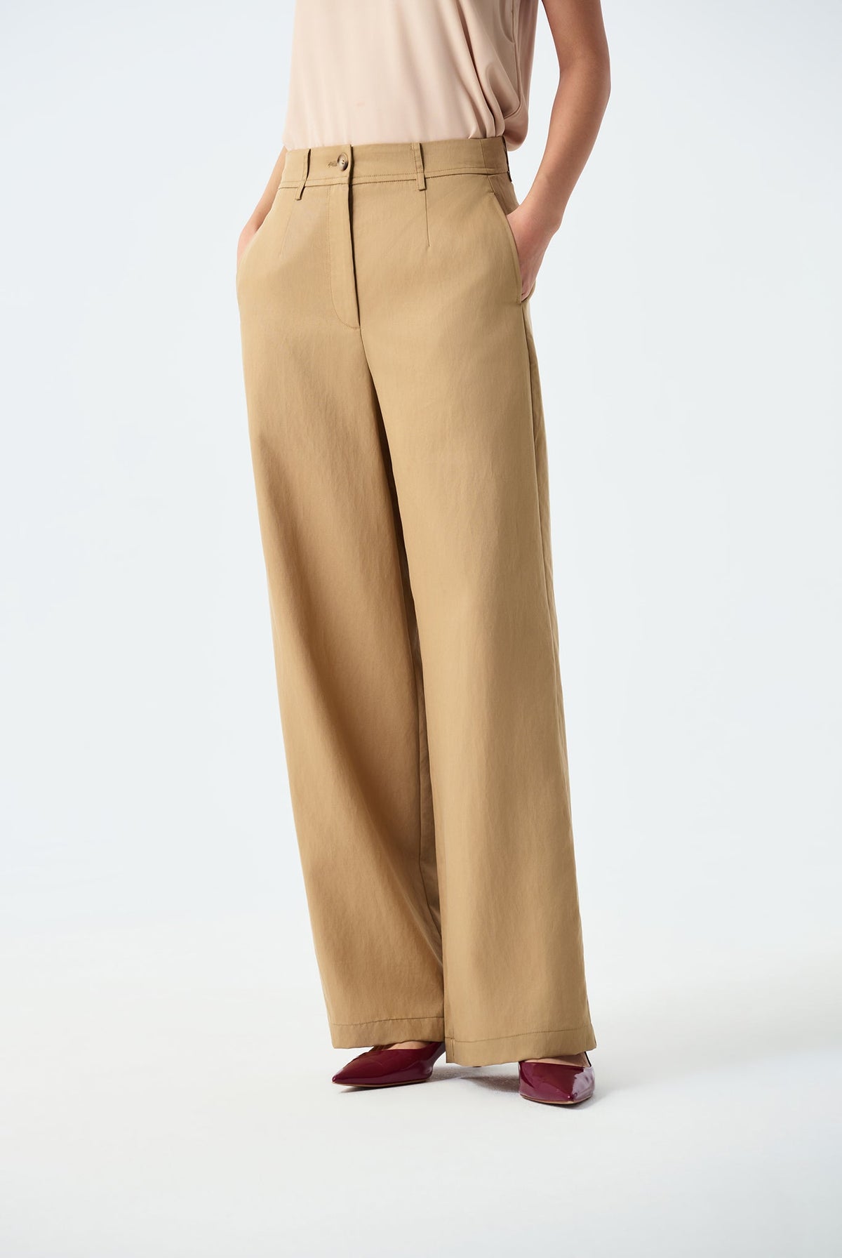 Estella Wide Leg Pleated Pants