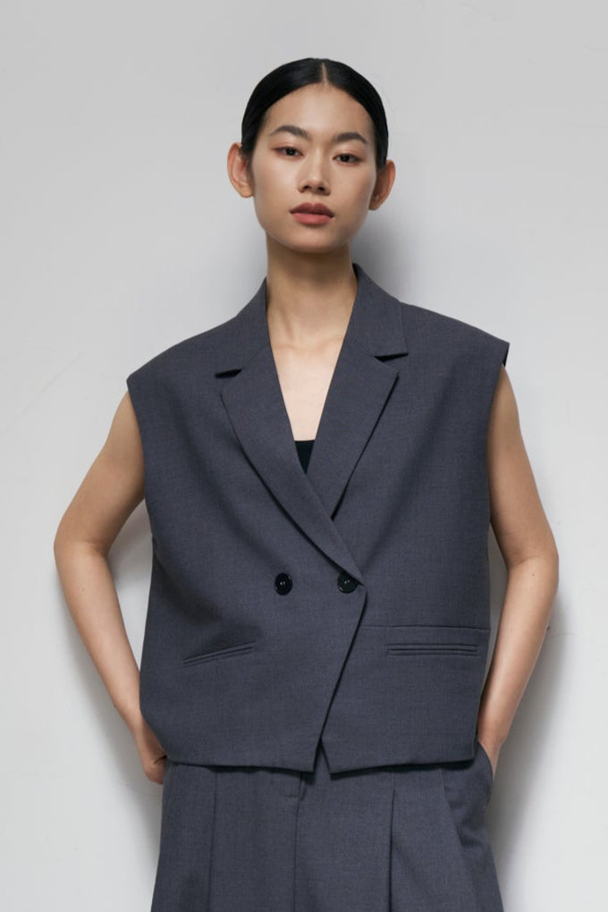 Tailored Sleeveless Vest