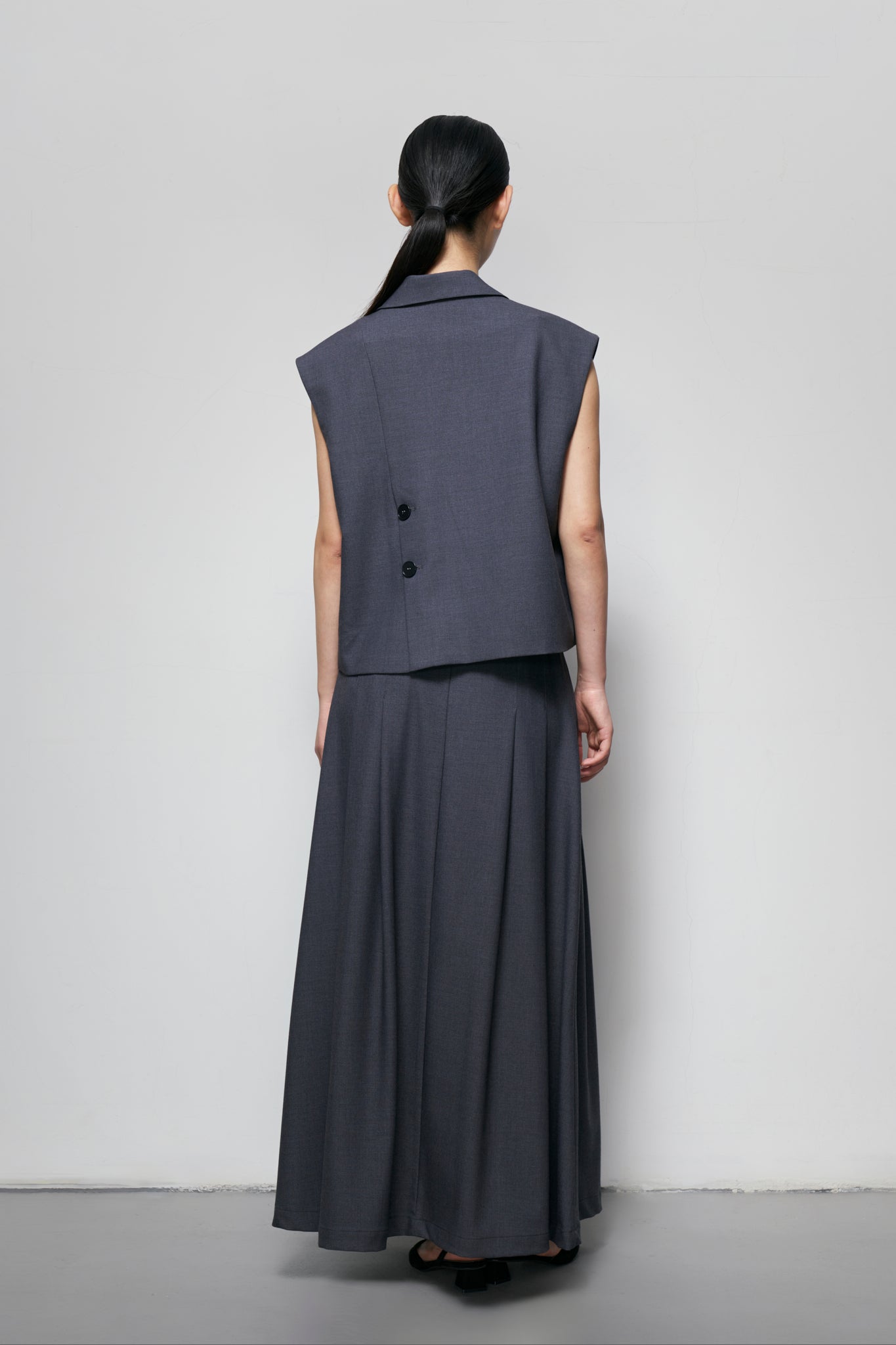 Tailored Sleeveless Vest